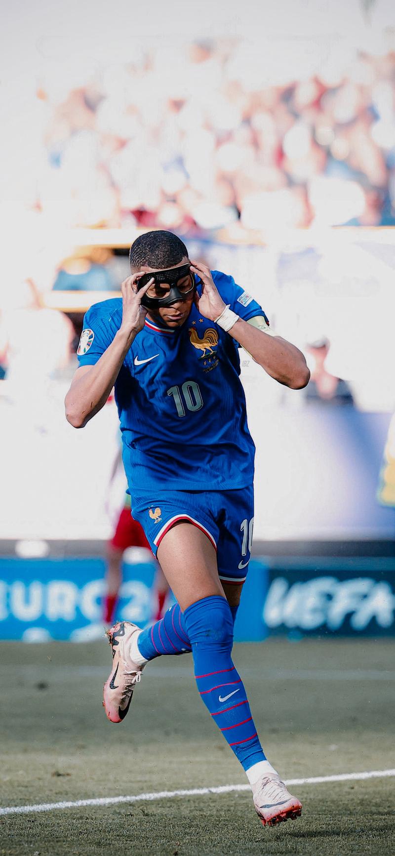 弟媳：我对巴黎唯有感激；和莱昂纳多的不愉快至今仍让我失望（弟媳：对巴黎满怀感恩，但与莱昂纳多的纷争至今仍令我失望）