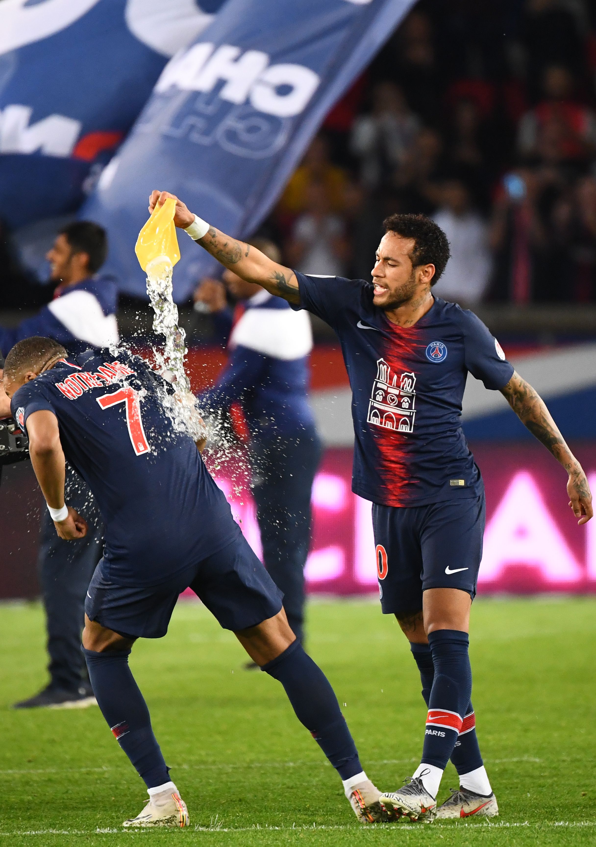 足协杯前瞻：国安时隔7年冲队史第5冠，河南盼成新王创历史（足协杯前瞻：国安时隔七年剑指队史第五冠，河南盼加冕新王改写历史）