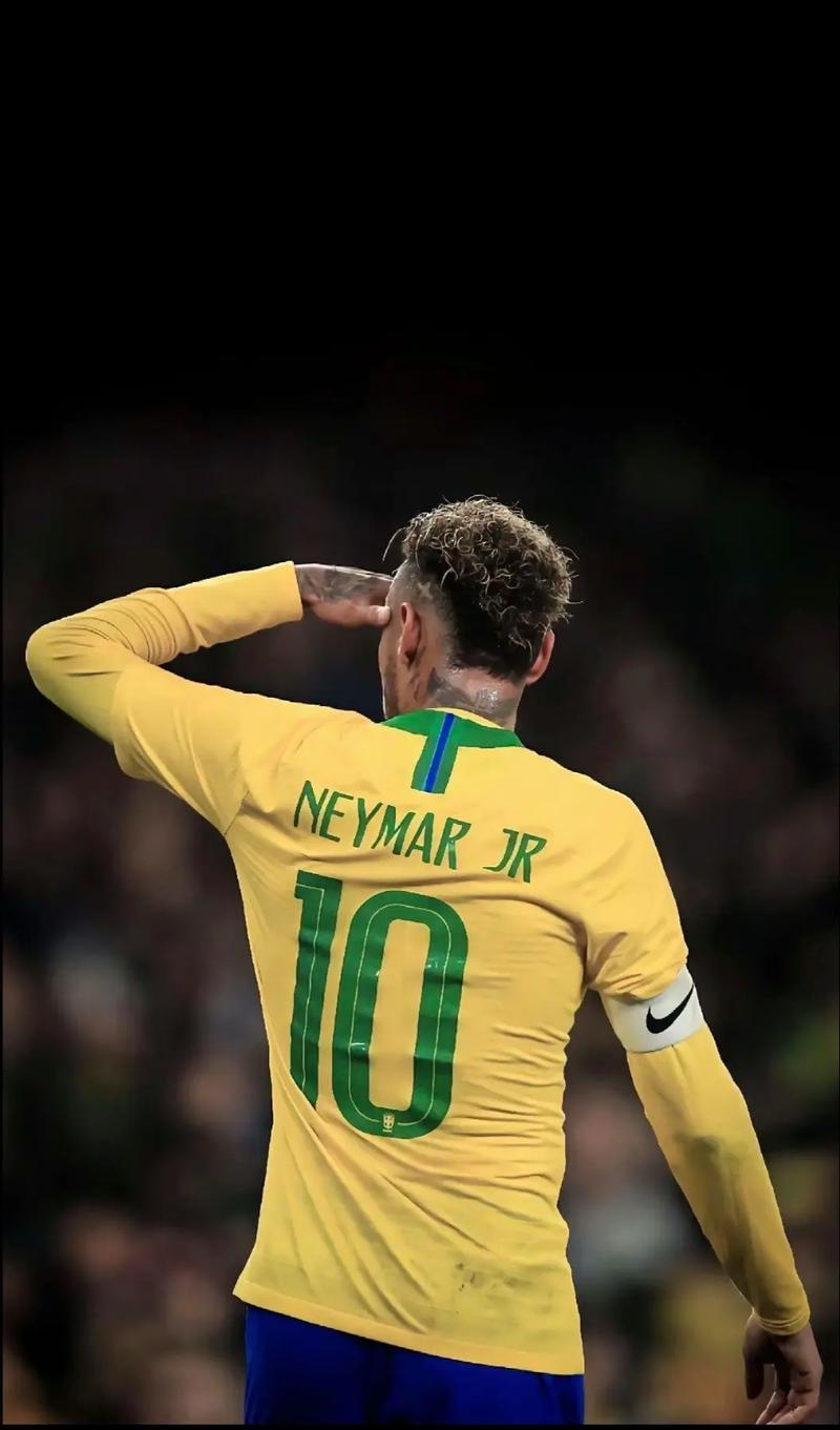 武磊回顾2025：欣慰和幸福的一年，错过了比赛但没错过自己（武磊盘点2025：这一年充满欣慰与幸福，虽缺席比赛却未迷失自我）