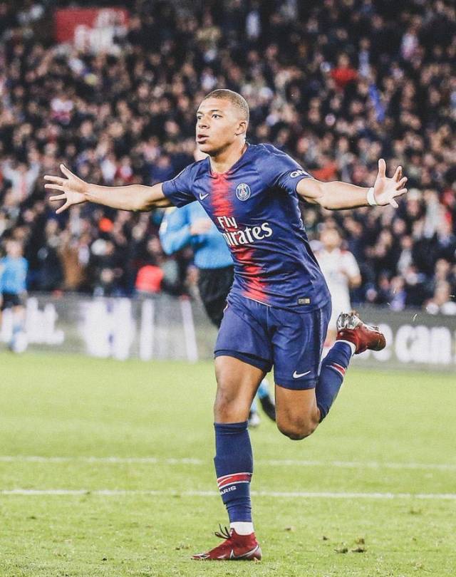 马德兴：U17国足23人名单敲定，邝兆镭10号，梁仕宇落选（马德兴称U17国足23人名单出炉：邝兆镭身披10号，梁仕宇无缘入选）