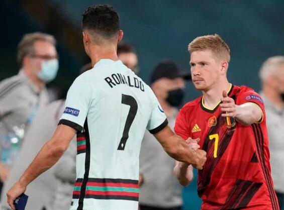 皇马TV再度炮轰本轮裁判：他是加泰人，这个背景耐人寻味（皇马TV再次质疑本轮裁判：加泰背景耐人寻味）