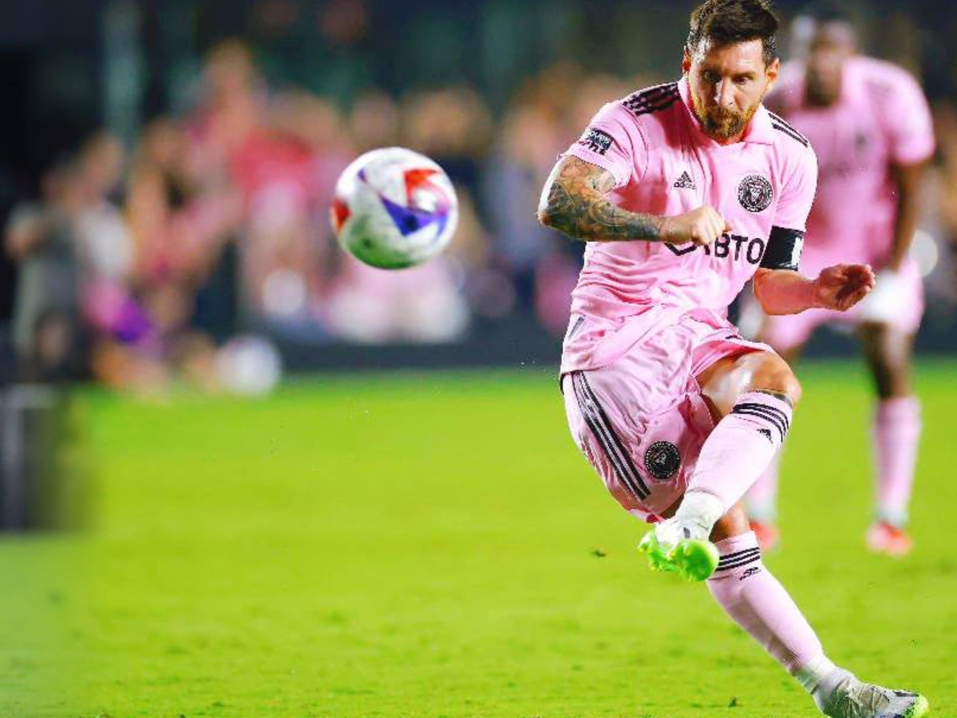 埃贝尔：凯恩德转身价下跌？不理解，但那本来只是种数字游戏（埃贝尔谈凯恩转会费下调：难以理解，但终归只是数字游戏）