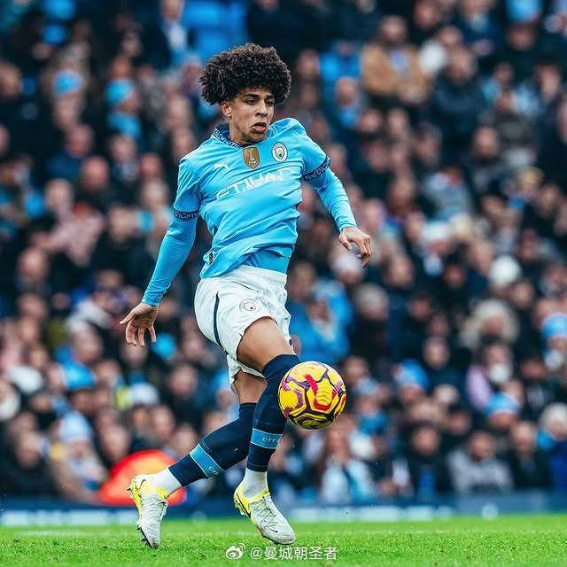 黄希扬：向余望在国奥遭受巨大质疑，归队后每个人都在鼓励他（黄希扬：向余望在国奥饱受质疑，归队后全队给予鼓励）