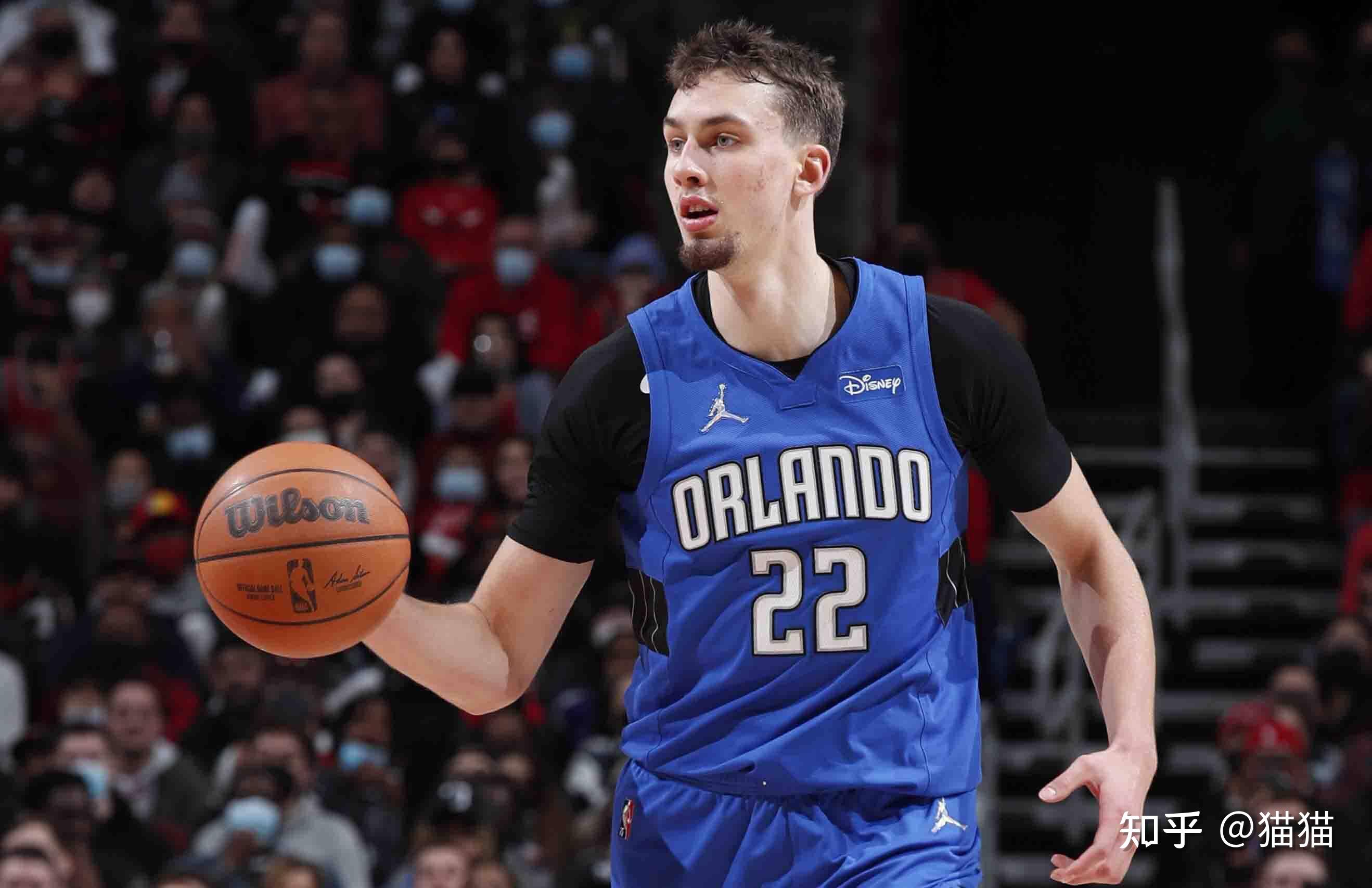 展现出她依 展现出她依